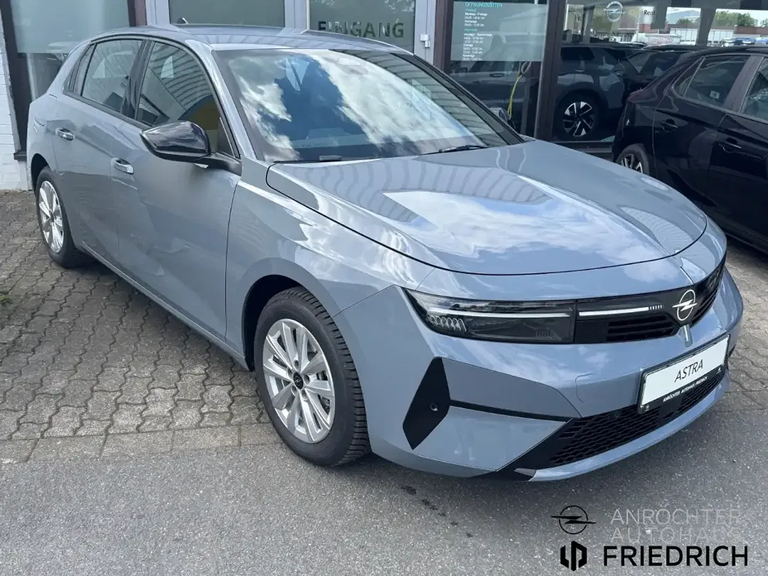 Opel Astra - Thumbnail 3