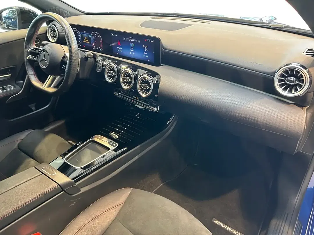 Mercedes-Benz A 200 - Thumbnail 3