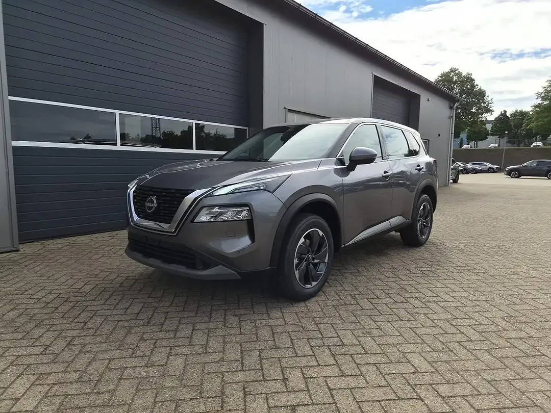 Nissan X-Trail - Thumbnail 1