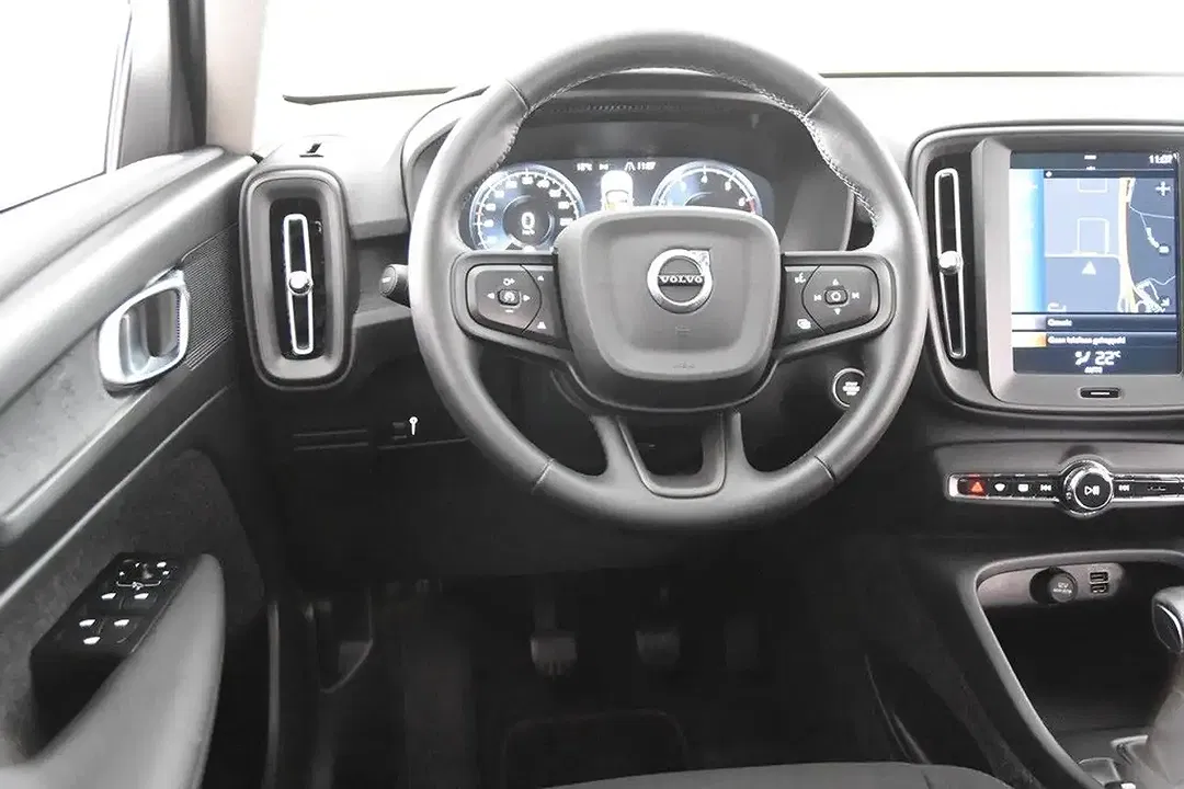 Volvo XC40 - Thumbnail 11