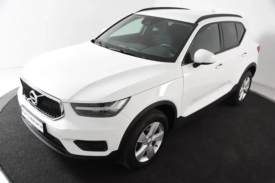 Volvo XC40 - Thumbnail 4