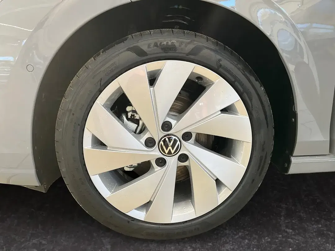 Volkswagen Golf 1.5 eTSI DSG - foto 14