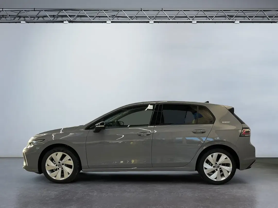 Volkswagen Golf 1.5 eTSI DSG - foto 2