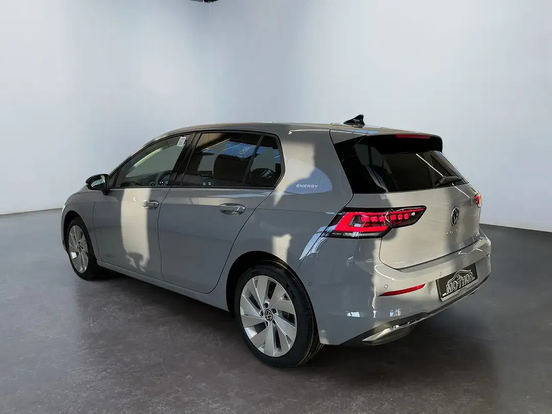 Volkswagen Golf - Thumbnail 3