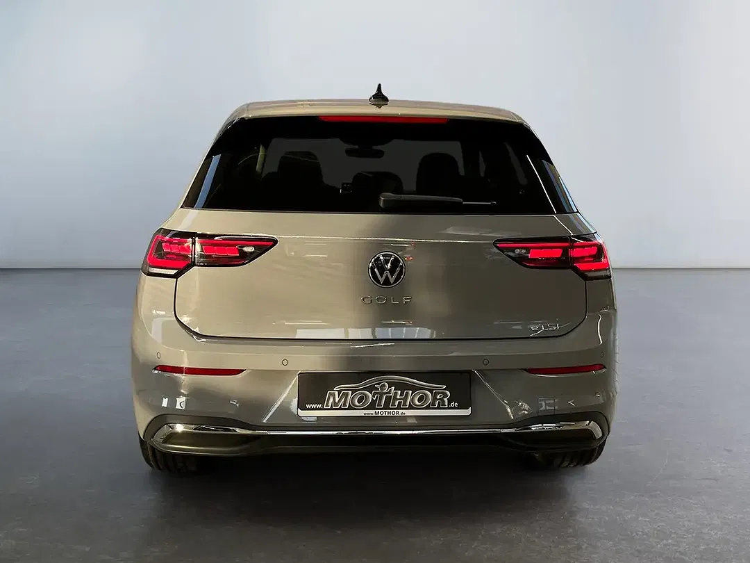 Volkswagen Golf - Thumbnail 4