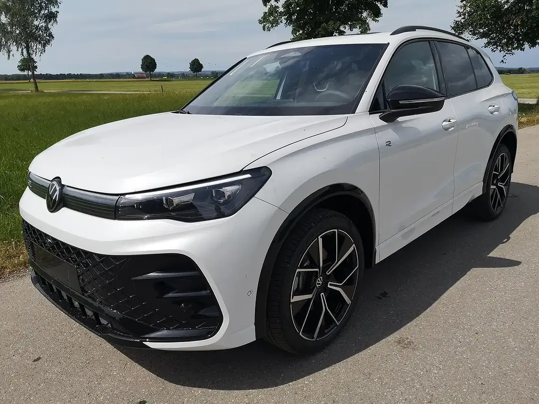 Volkswagen Tiguan - Thumbnail 1