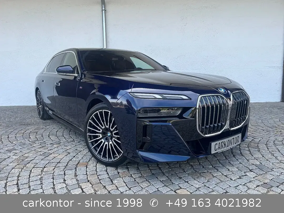 BMW i7 - Thumbnail 8