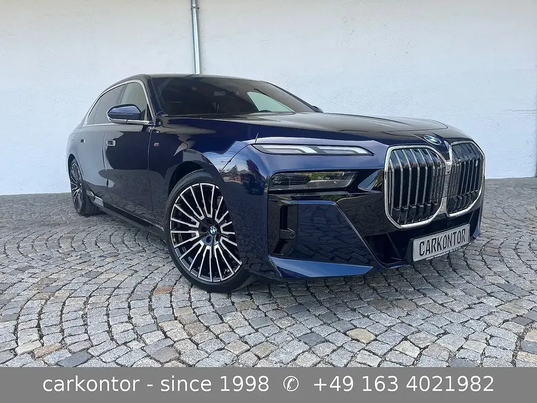 BMW i7 - Thumbnail 9