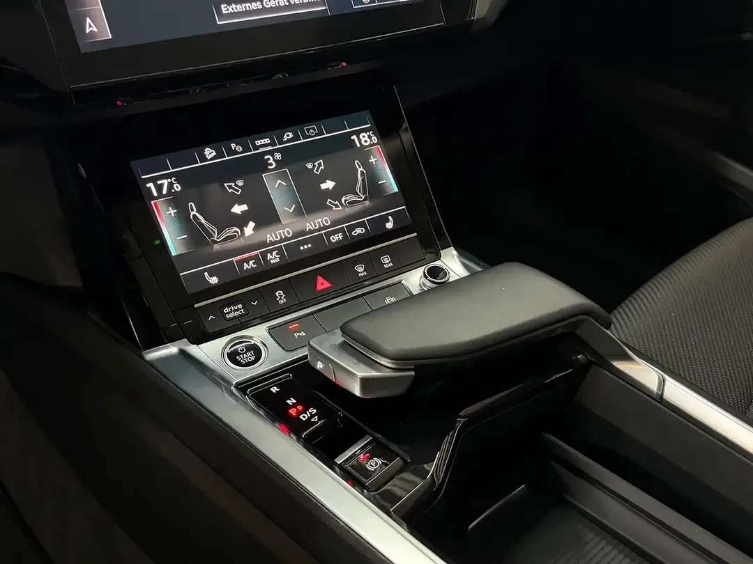 Audi e-tron - Thumbnail 12