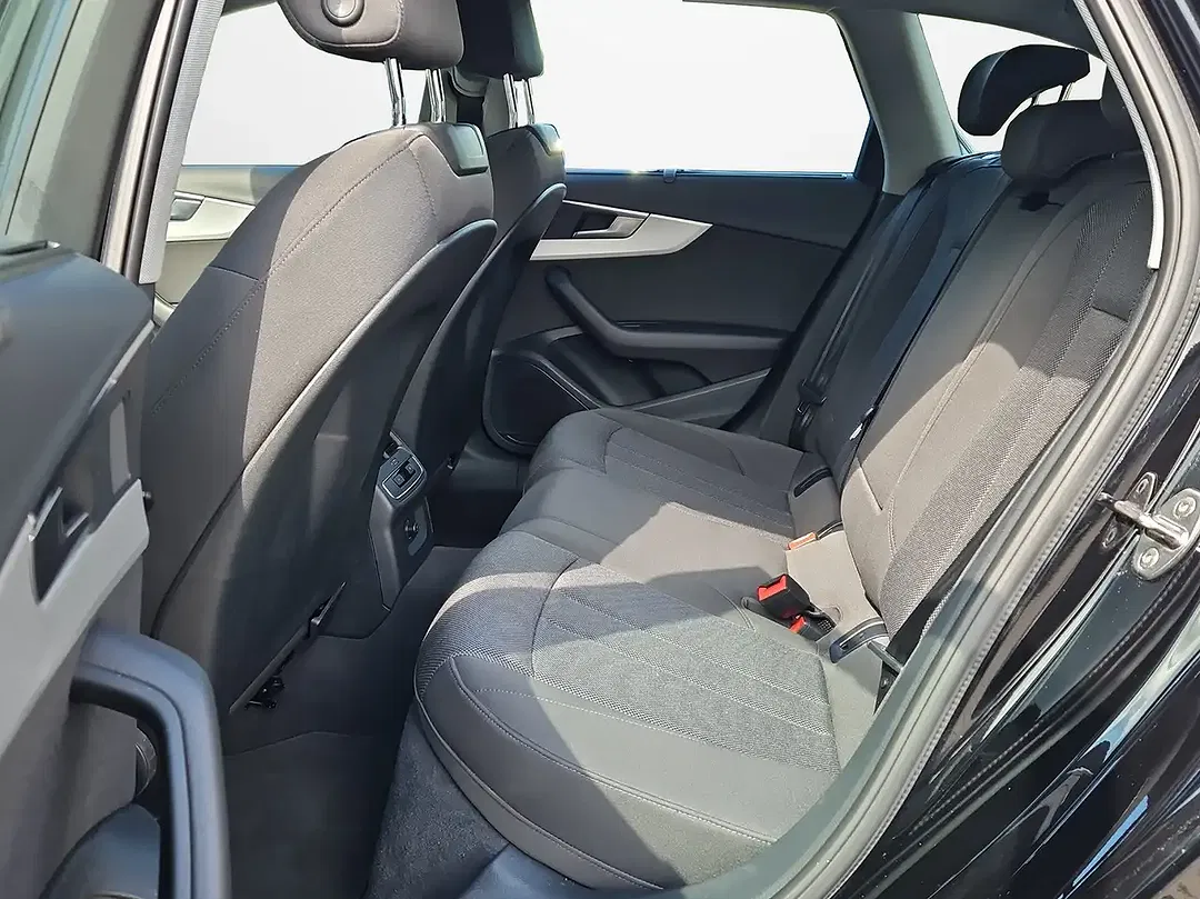 Audi A4 - Thumbnail 11
