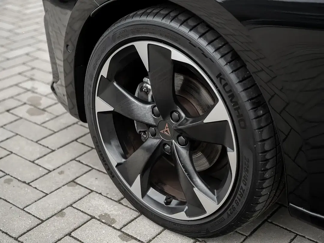 CUPRA Leon - Thumbnail 5