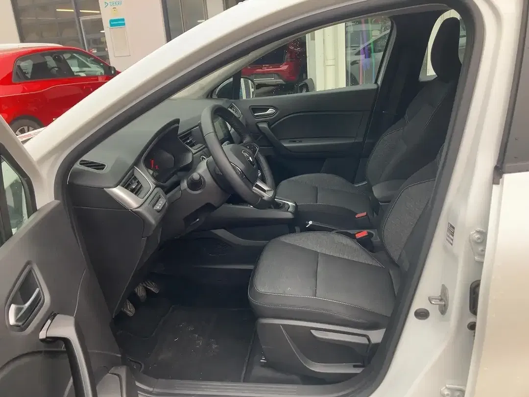 Renault Captur - Thumbnail 6