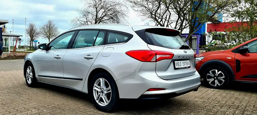 Ford Focus Cool & Connect - foto 2