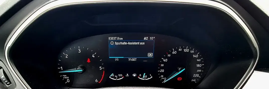 Ford Focus - Thumbnail 9