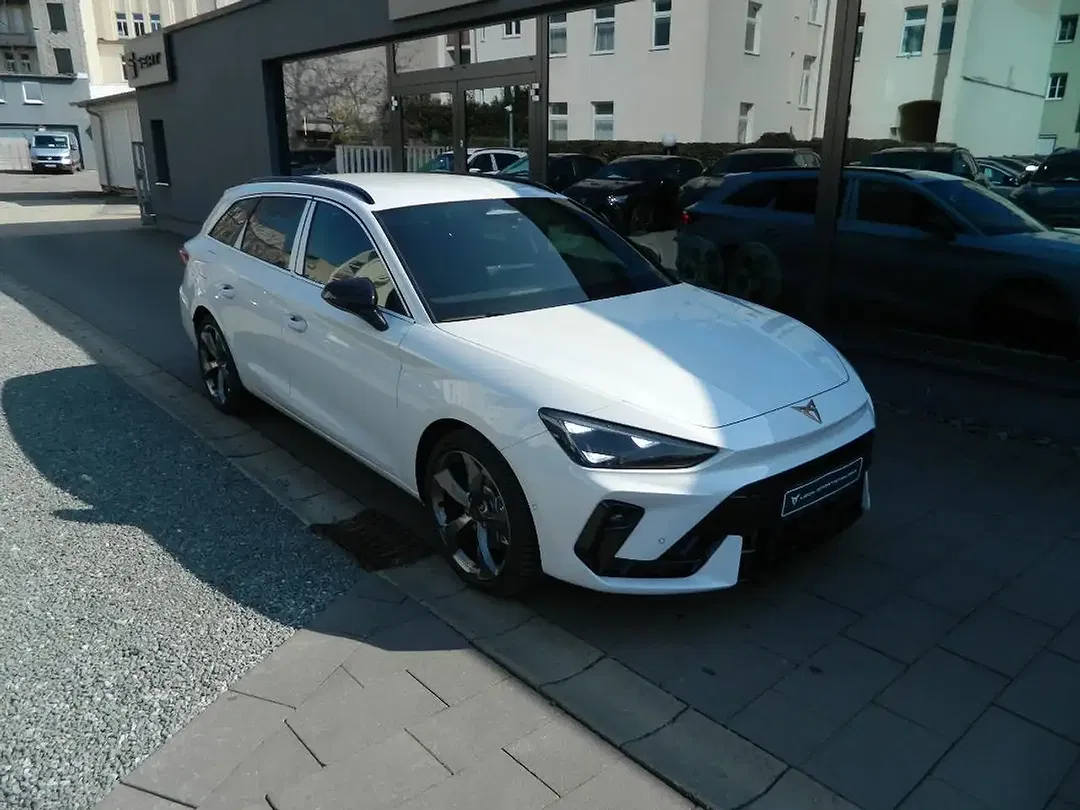 CUPRA Leon - Thumbnail 1