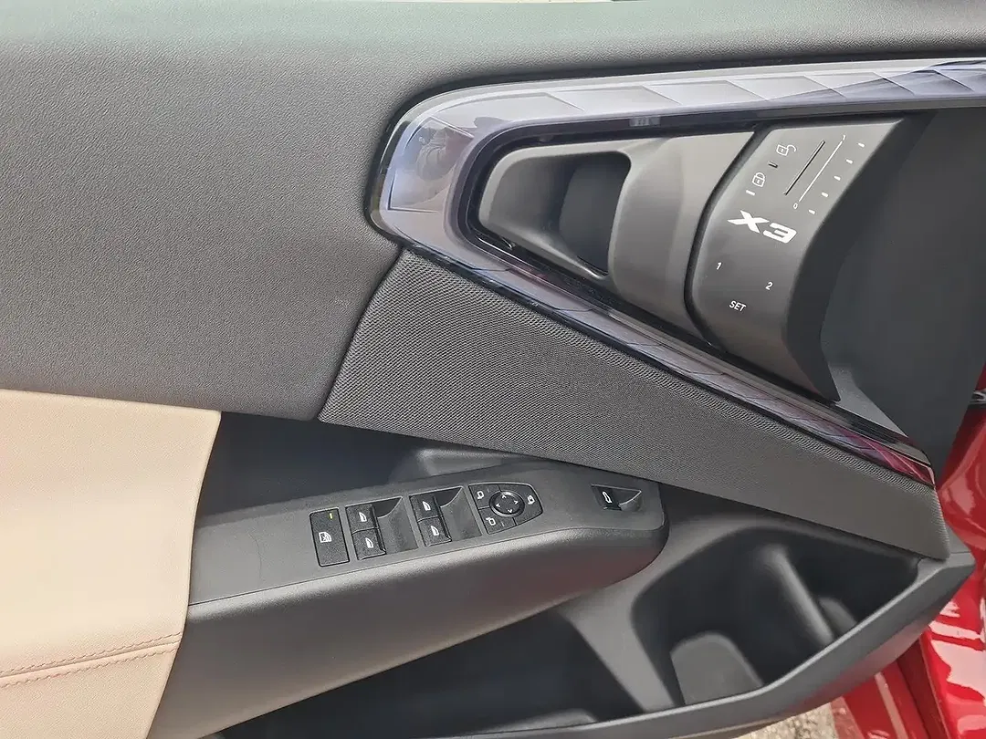 BMW X3 - Thumbnail 12