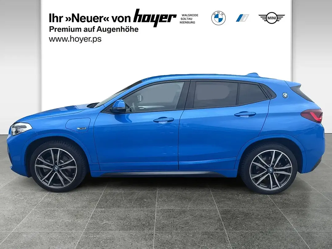 BMW X2 - Thumbnail 3