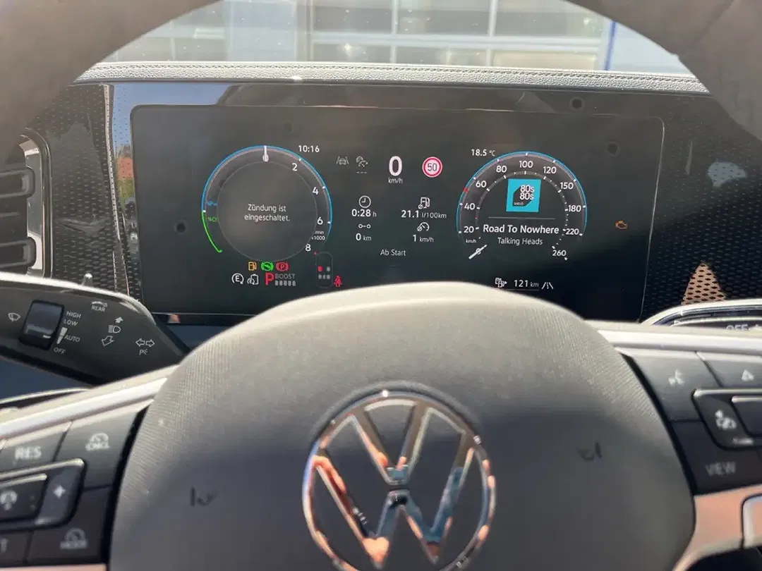 Volkswagen Tiguan - Thumbnail 10