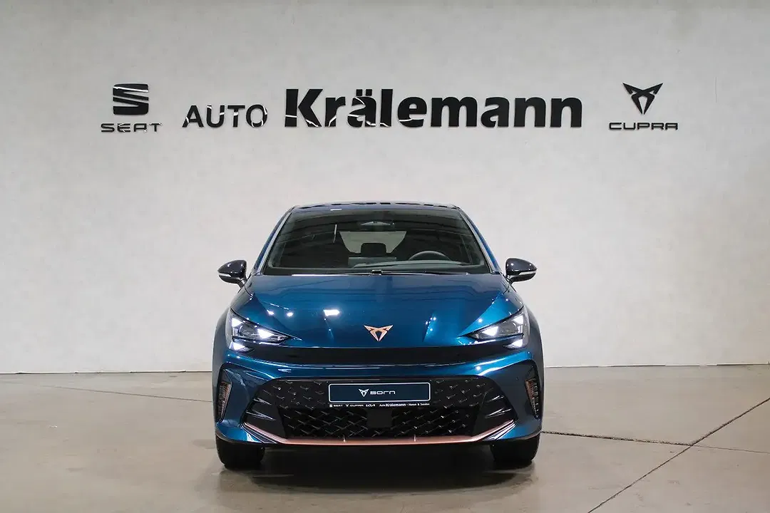 CUPRA Born - Thumbnail 2