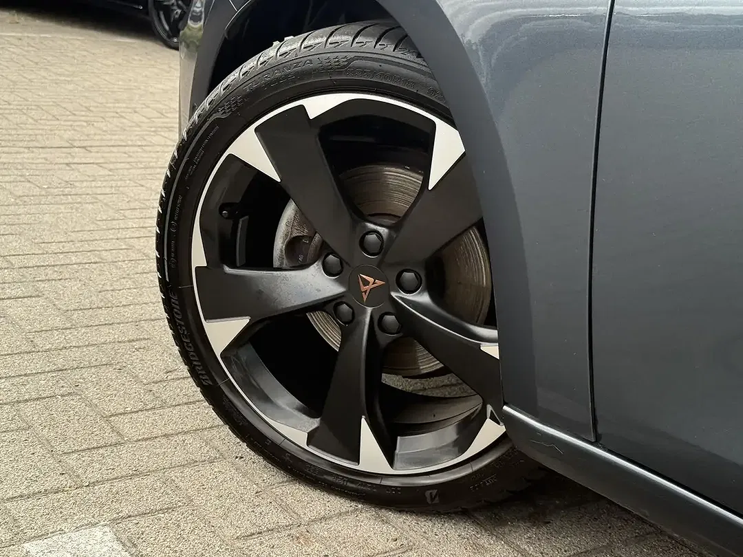 CUPRA Leon - Thumbnail 10