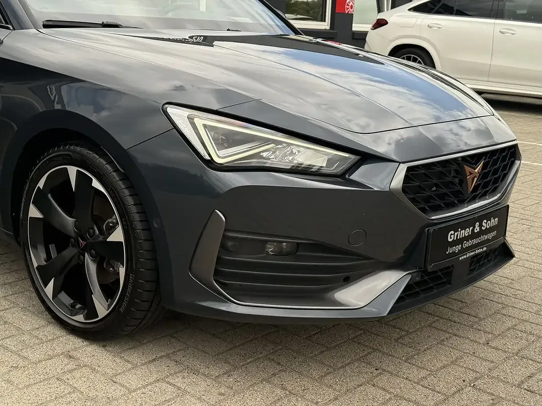 CUPRA Leon - Thumbnail 4
