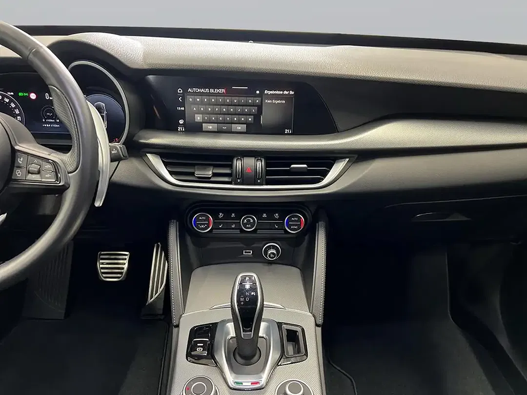 Alfa Romeo Stelvio - Thumbnail 9