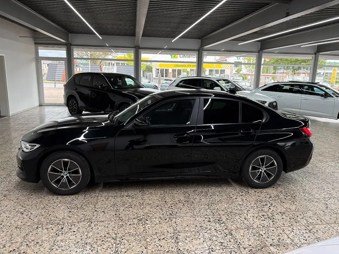 BMW 318 - Thumbnail 4