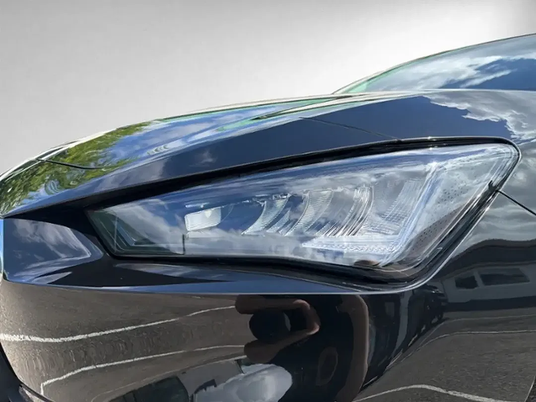 SEAT Leon - Thumbnail 4