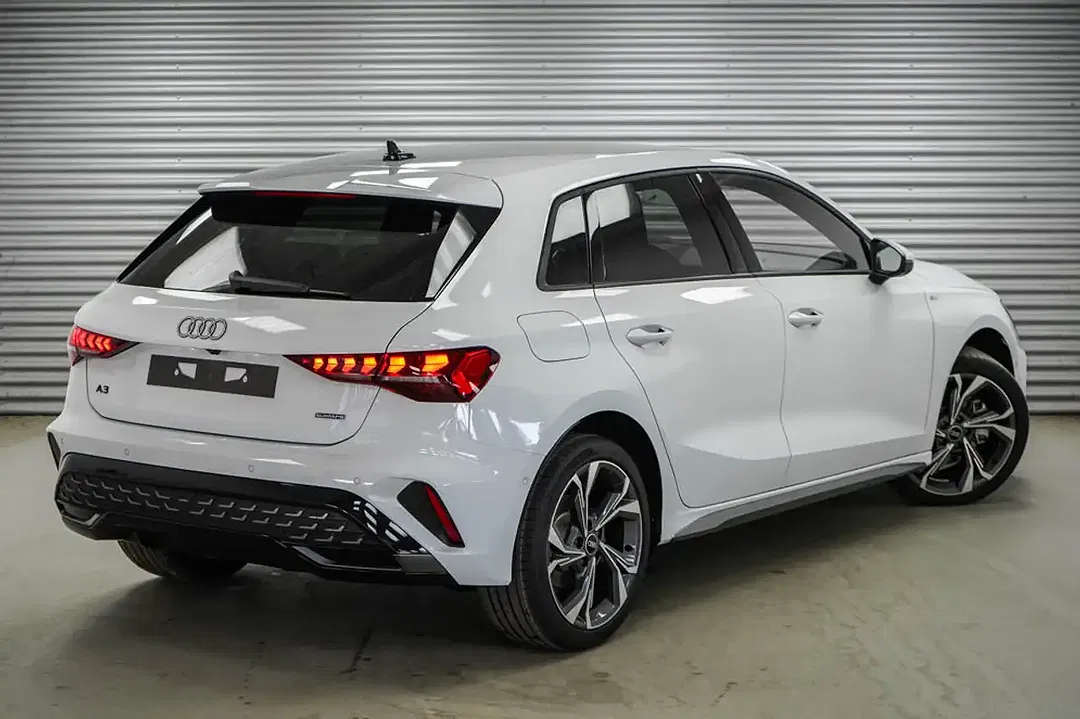 Audi A3 - Thumbnail 2