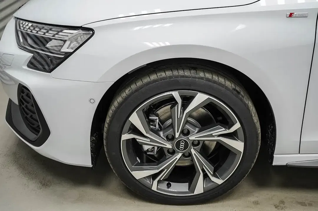 Audi A3 - Thumbnail 4