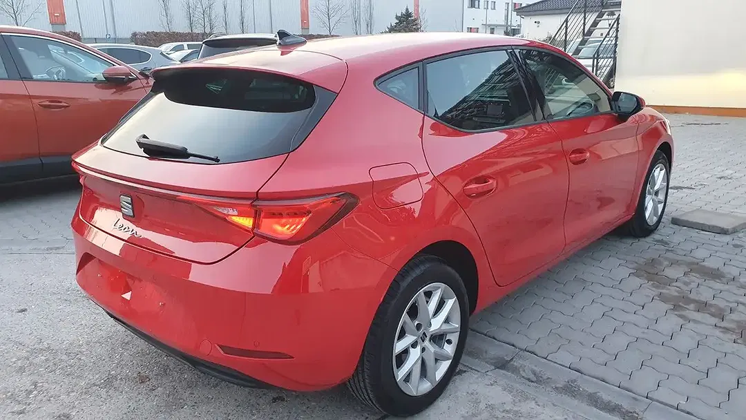 SEAT Leon - Thumbnail 4