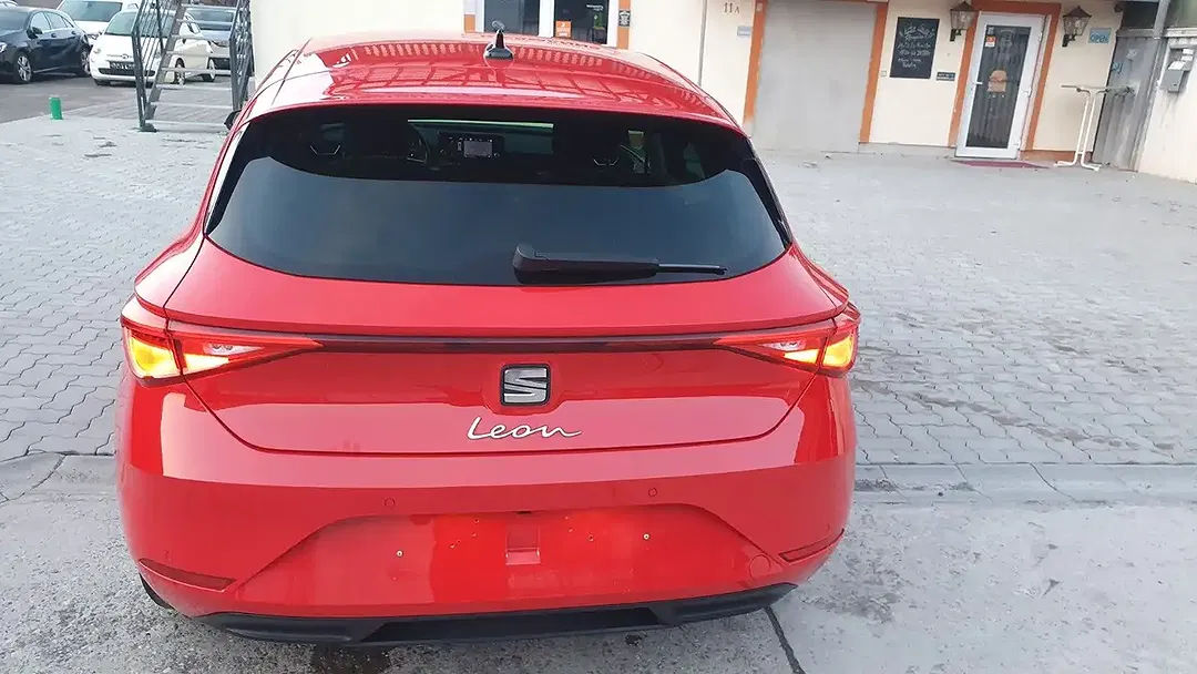 SEAT Leon - Thumbnail 5