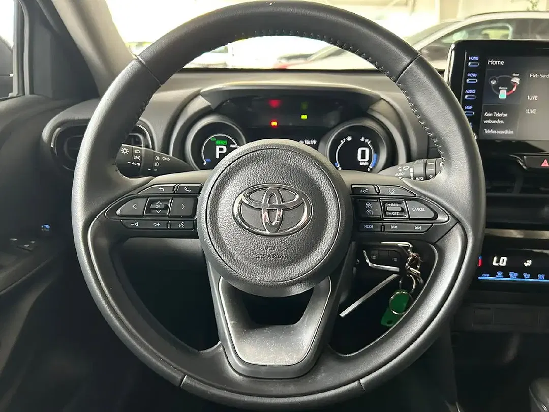 Toyota Yaris Cross - Thumbnail 11