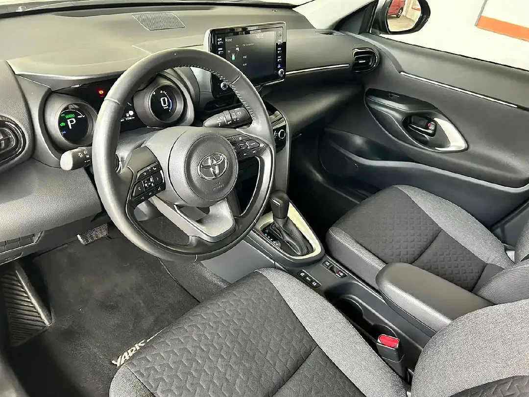 Toyota Yaris Cross - Thumbnail 8