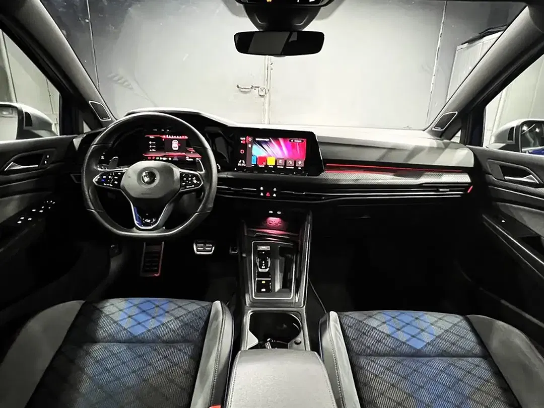Volkswagen Golf - Thumbnail 12