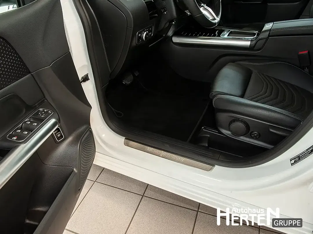 Mercedes-Benz B 180 - Thumbnail 12