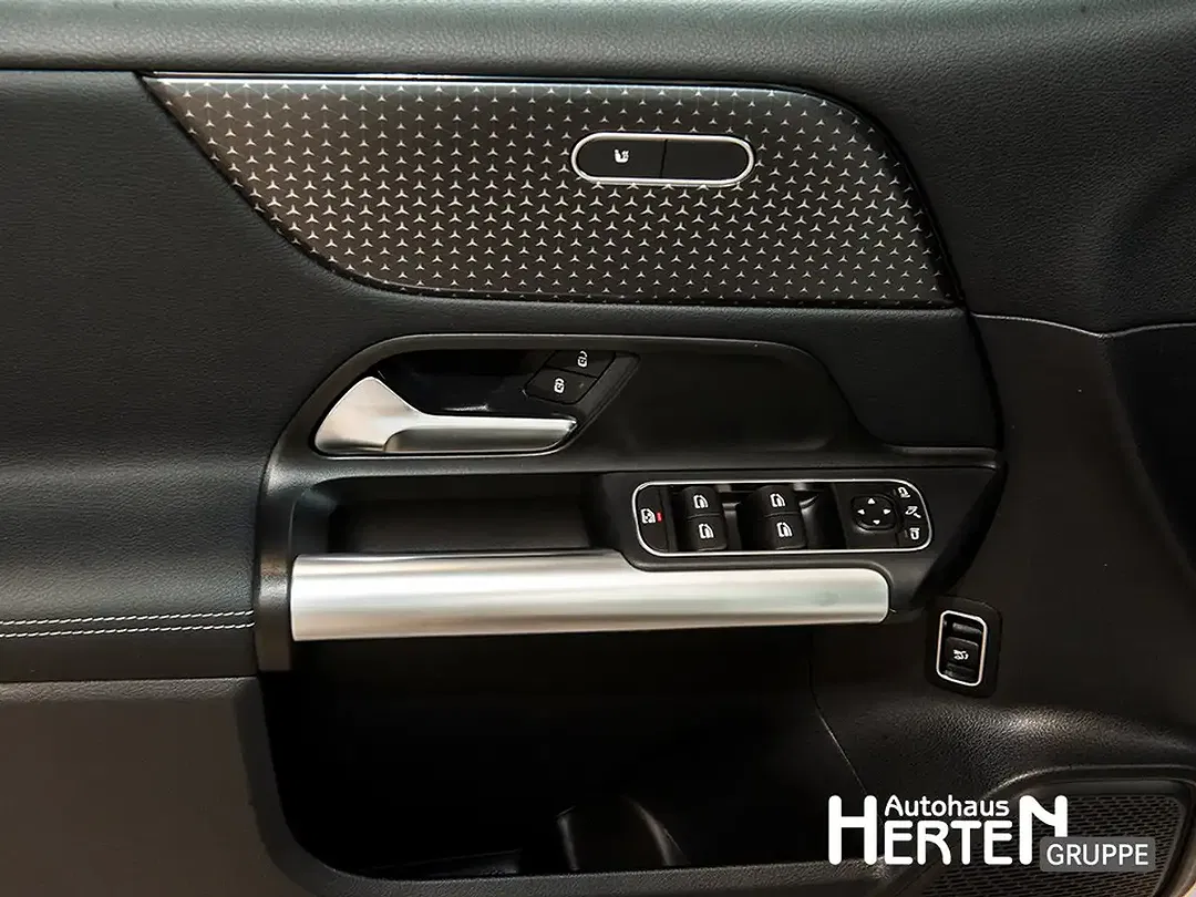 Mercedes-Benz B 180 - Thumbnail 9
