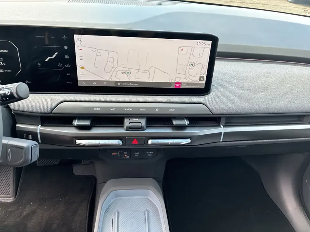Kia EV3 - Thumbnail 10