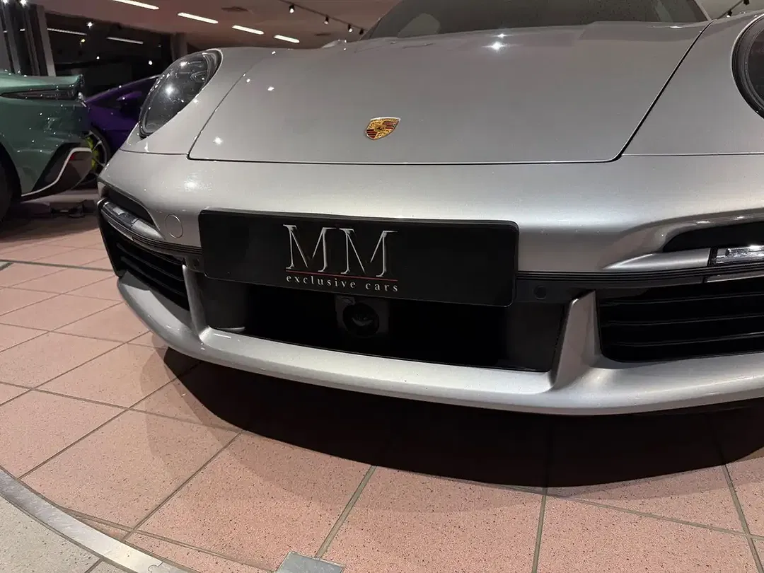 Porsche 911 - Thumbnail 6