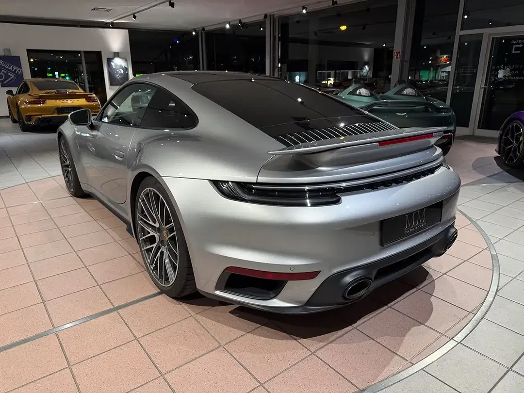 Porsche 911 - Thumbnail 8