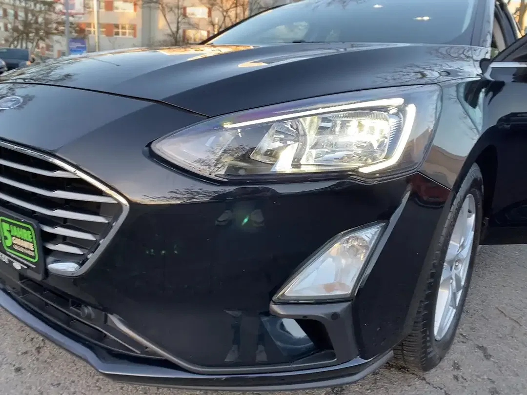 Ford Focus - Thumbnail 9