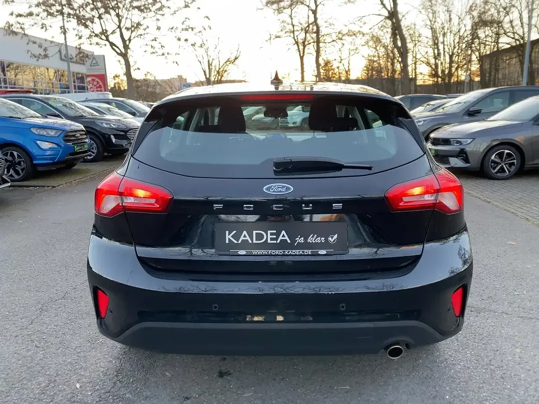 Ford Focus - Thumbnail 7