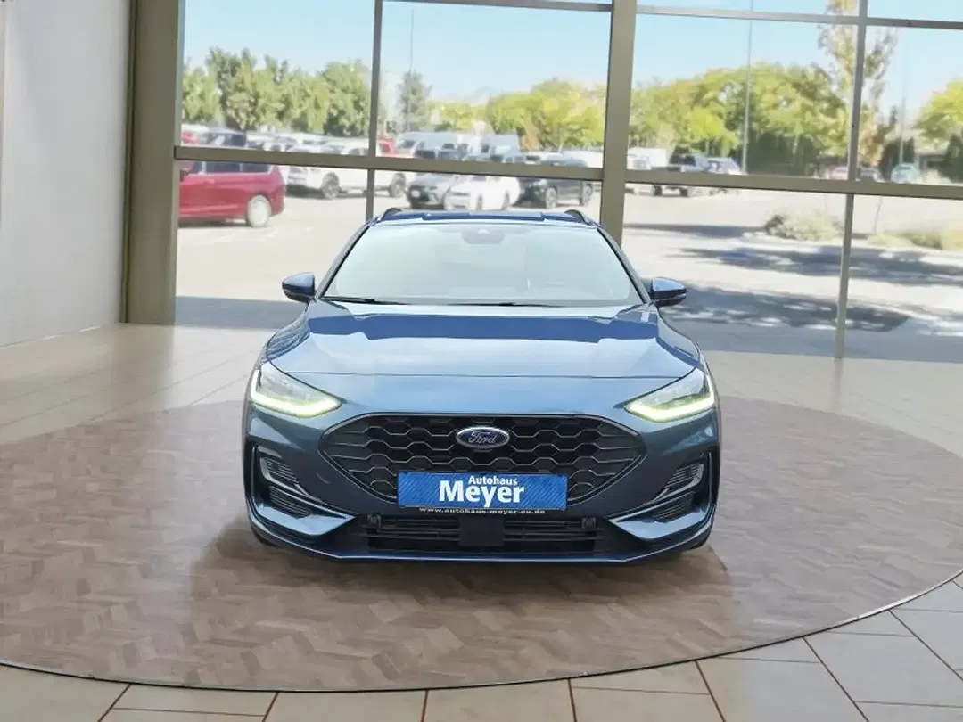 Ford Focus - Thumbnail 10
