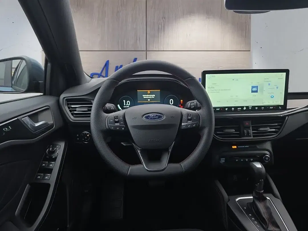Ford Focus - Thumbnail 15