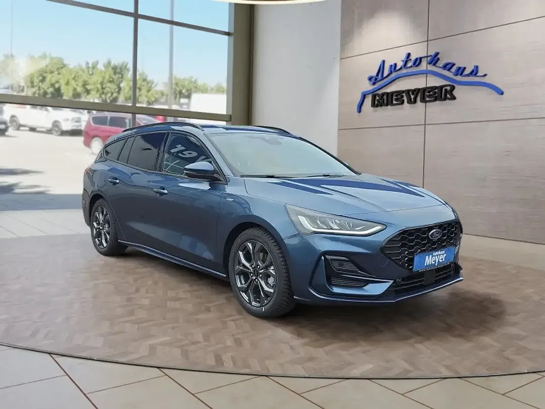 Ford Focus - Thumbnail 9
