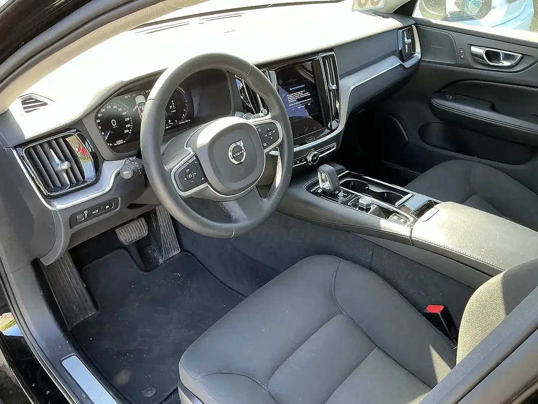 Volvo V60 - Thumbnail 3