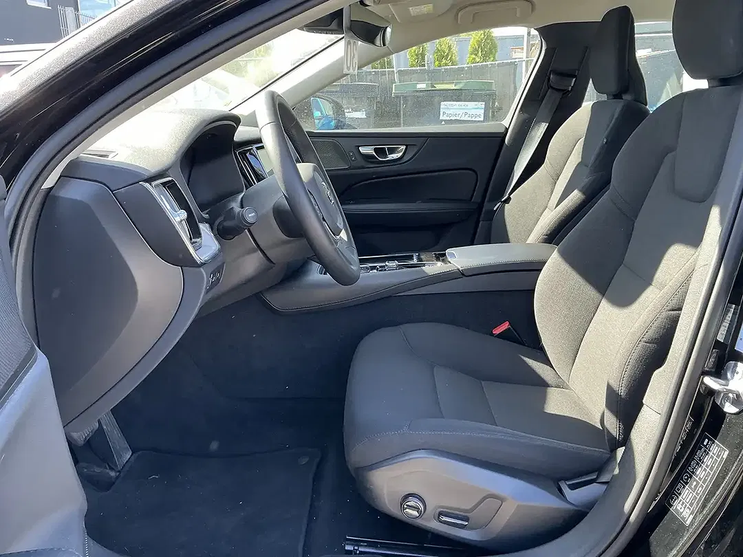 Volvo V60 - Thumbnail 5