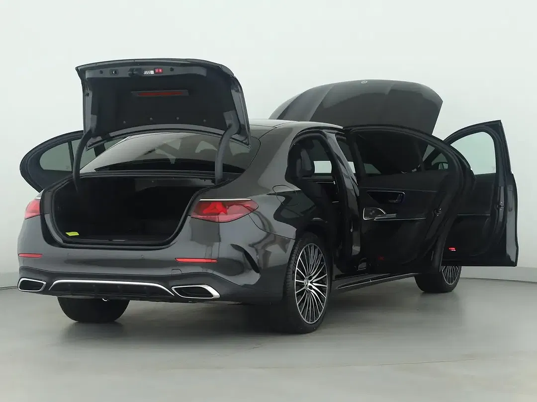 Mercedes-Benz E 400 - Thumbnail 9