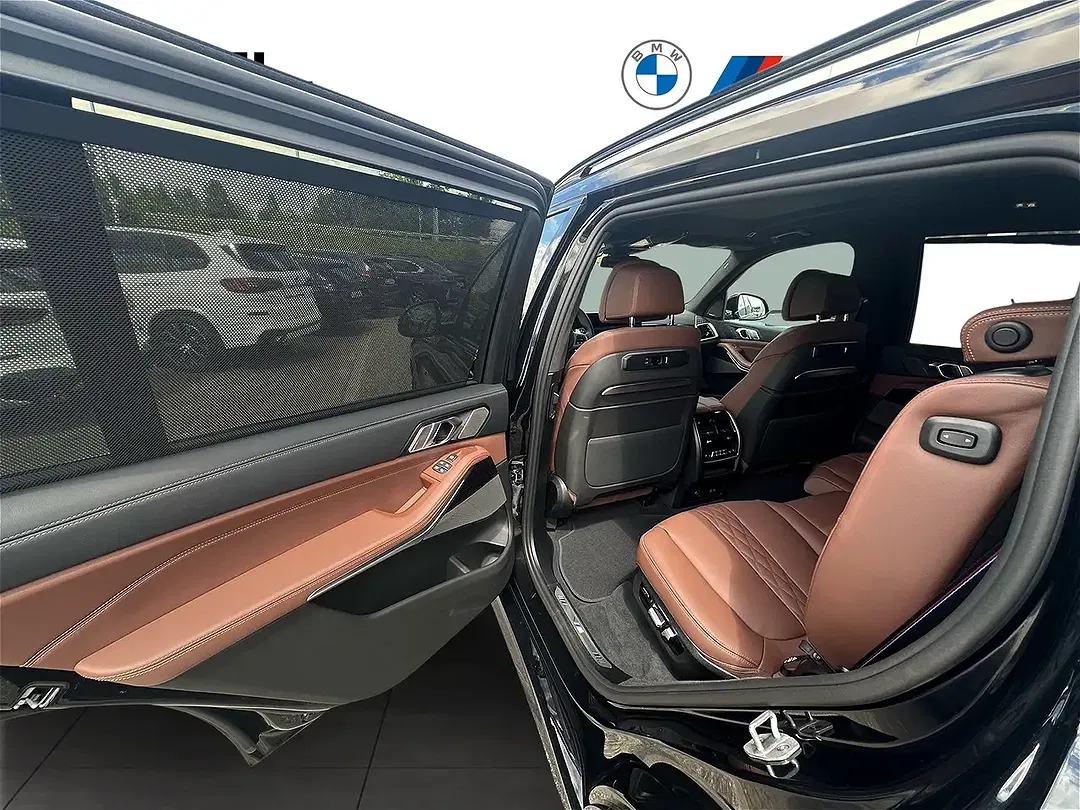 BMW X7 - Thumbnail 11