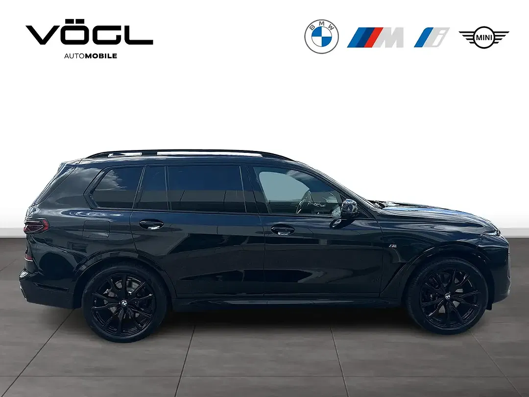 BMW X7 - Thumbnail 3